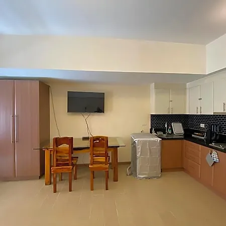 Spacious Condo In Venice Luxury Residences