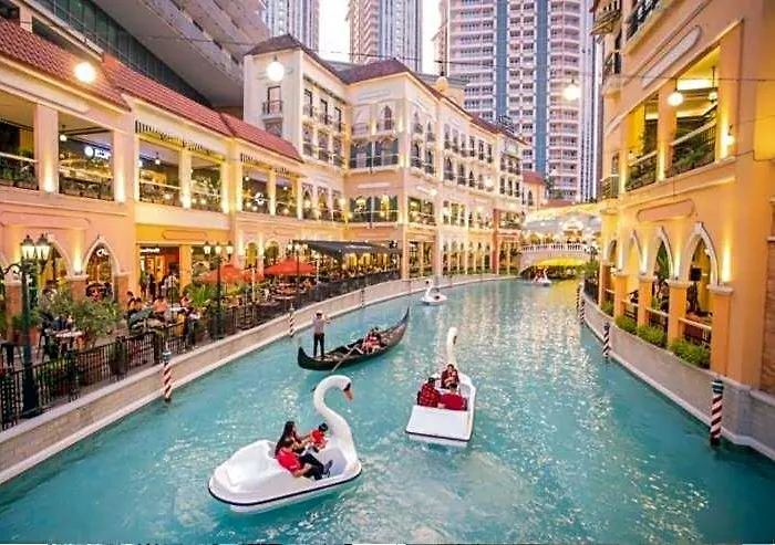 Spacious In Venice Luxury Residences Hotel Manila